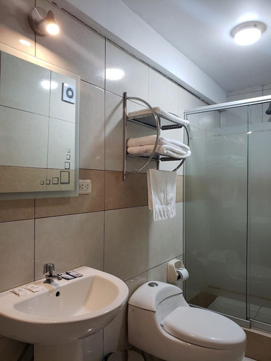 Bathroom 3, Mantu Boutique, Urubamba