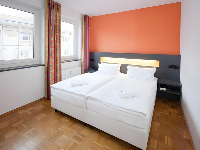 Bedroom 3, Dietrich-Bonhoeffer-Hotel Berlin Mitte, Berlin