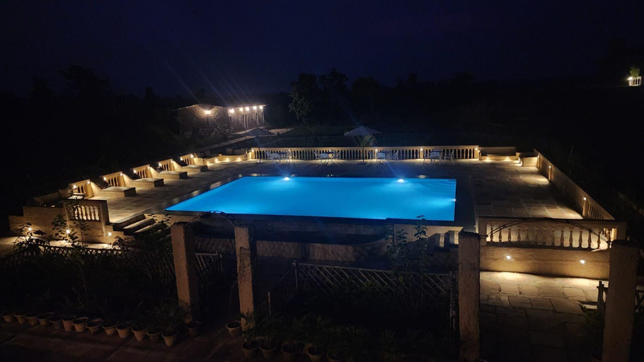 Others 3, Mulberry Manor, Hoshangabad