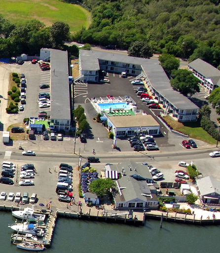 Others 3, Hyannis Holiday Motel, Barnstable