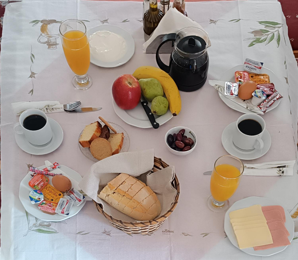 Food & Drinks 4, Guesthouse Arsenis, Thessaly