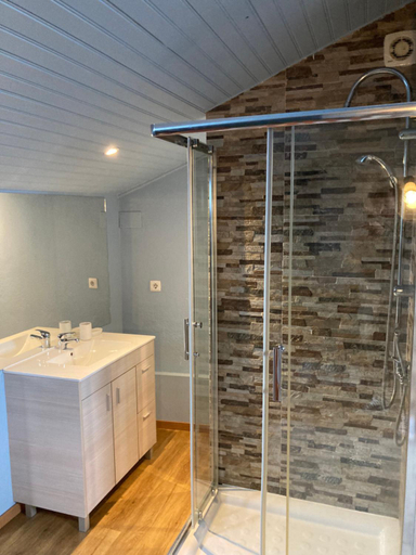Shower 2, Garden Rooftop by Imperium, Lisbon