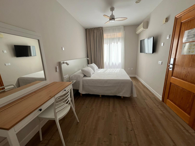 Bedroom 2, Aparthotel Bahia Pinosol, Alicante