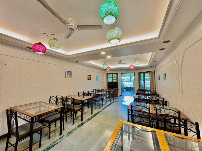Food & Drinks 5, Honeybee Resort, Pune