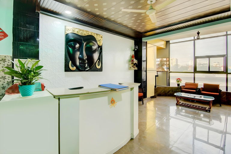 Others 4, Shri Drona Hotel, Gautam Buddha Nagar