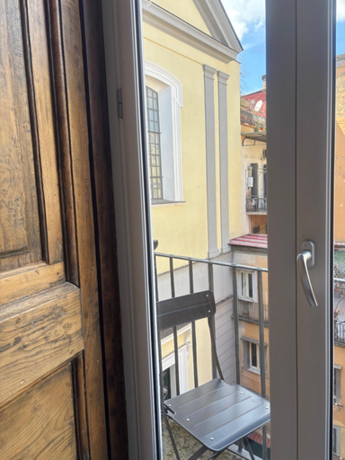 Others 2, La bella vita luxury apartament and travel solution, Napoli