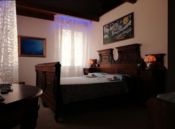 Bedroom 2, Le mille e una notte, Ferrara
