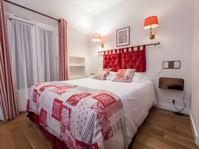 Bedroom 3, New Orient Hotel, Paris