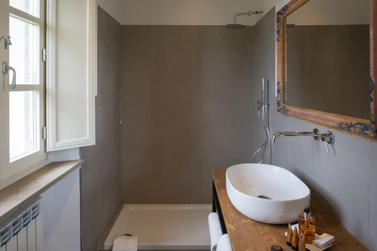 Bathroom 5, CorteViva Boutique B&B, Perugia