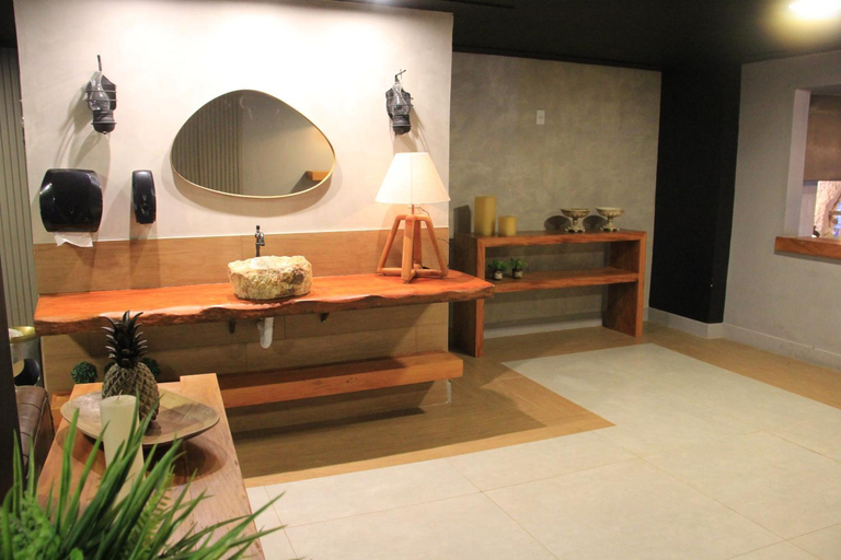 Bathroom, Hotel Fazenda Caluje, Engenheiro Paulo de Front