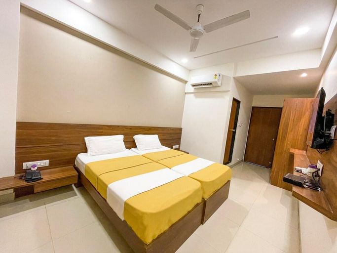 Bedroom 3, StayGuru Hari Om Residency, Kachchh