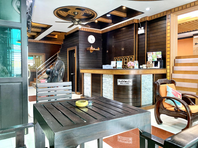 Food & Drinks 4, Lucky Residence Patong, Phuket Island