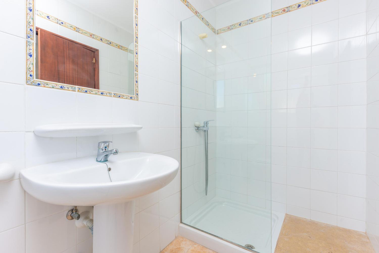 Bathroom, La Ceiba, Baleares