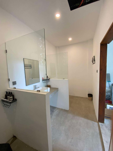 Bathroom 2, isla COAST Siargao, General Luna