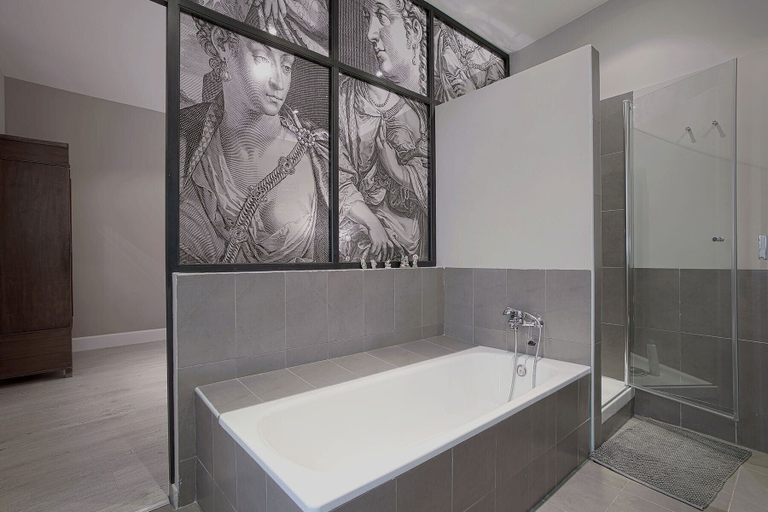 Others 3, Great 2 Bd Aparm in Prime Location. Huertas, Madrid