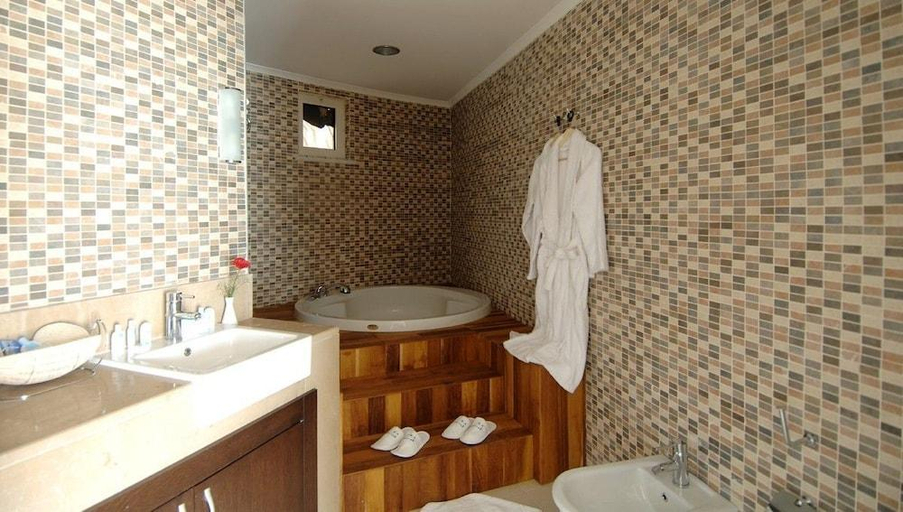 Bathroom 5, Viking Star Hotel, Kemer