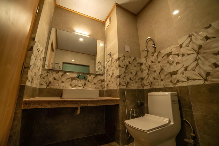 Bathroom, Alt Life Stays- Manali, Kullu