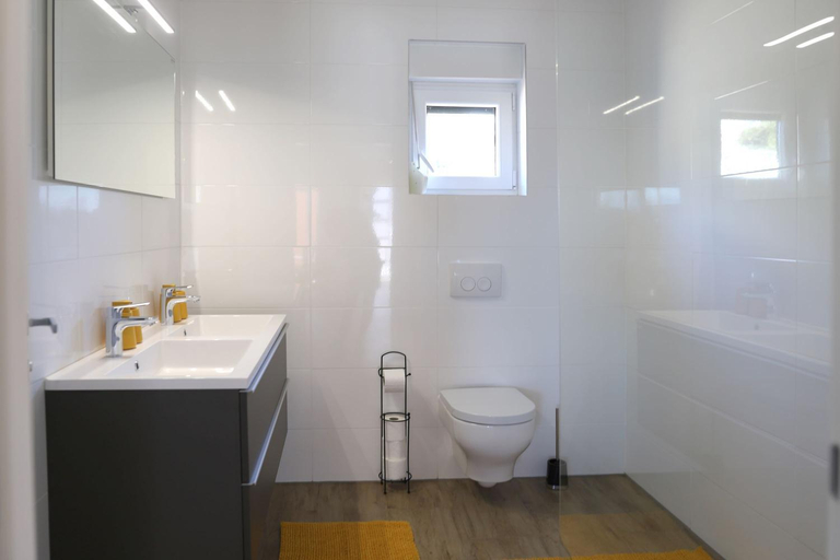 Bathroom 2, Vila Basilea, Malinska-Dubašnica