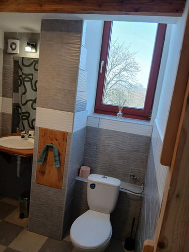 Bathroom 2, ToronySzoba, Szob
