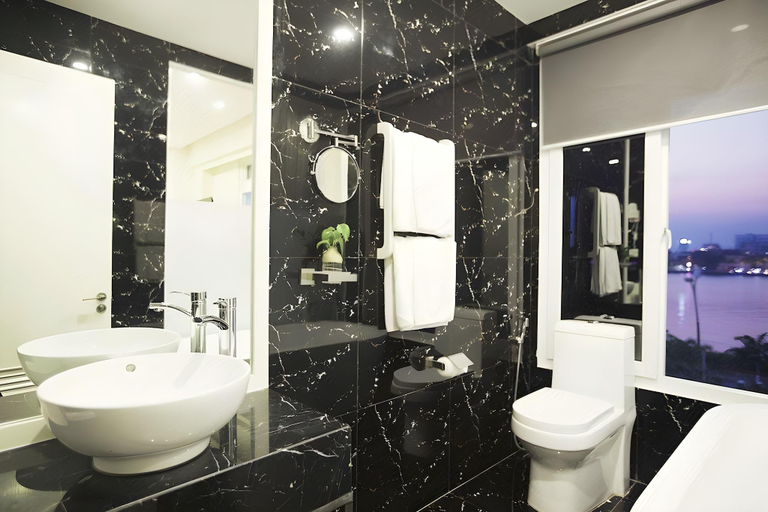 Bathroom 4, Palmier Hotel, Da Nang
