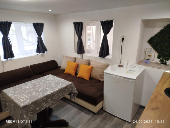 Bedroom 2, Къща за гости Съкровище, Panagyurishte