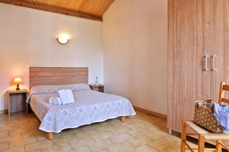 Others 2, Motel de Porticcio, Corse-du-Sud