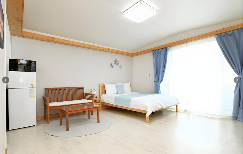 Bedroom 3, Jeju Cocos Pension, Jeju