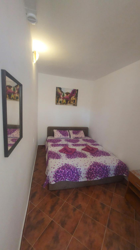 Bedroom 4, Sunce
