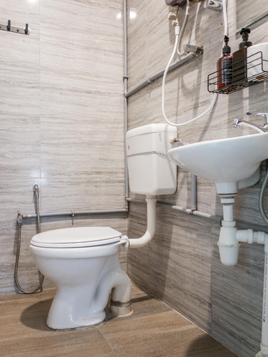 Bathroom 4, Aayu Chulia, Penang Island