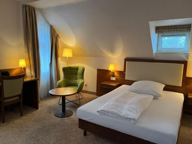 Bedroom 2, Boardinghouse am Wall, Salzgitter
