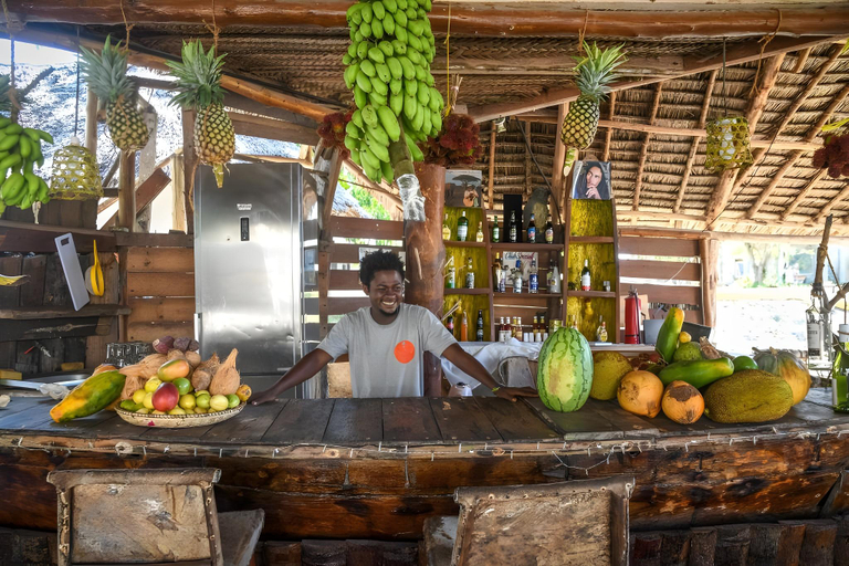 Food & Drinks 4, Zanzi Rest Bungalows, Kaskazini 'A'