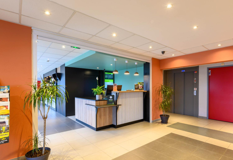 Public Area 2, Hotel 2 Vallées Compiègne Nord, Oise
