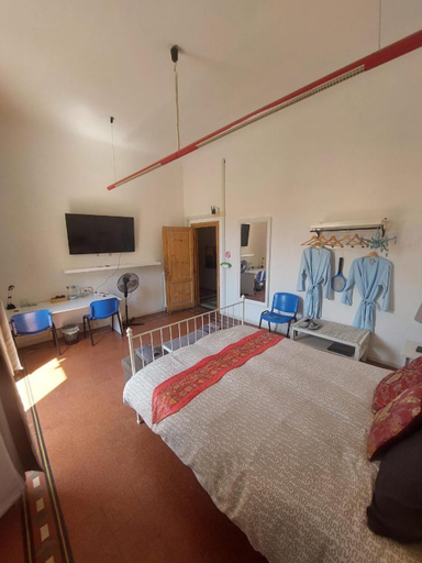 Bedroom 2, Cadorna, Florence