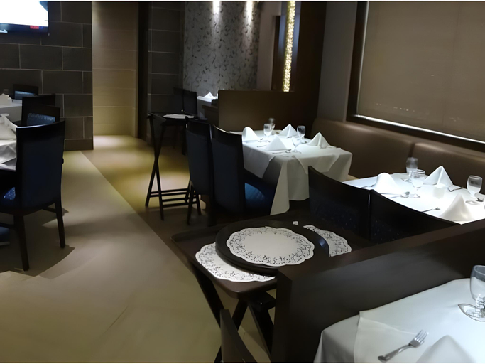 Food & Drinks 2, Hotel Capitol, Thane