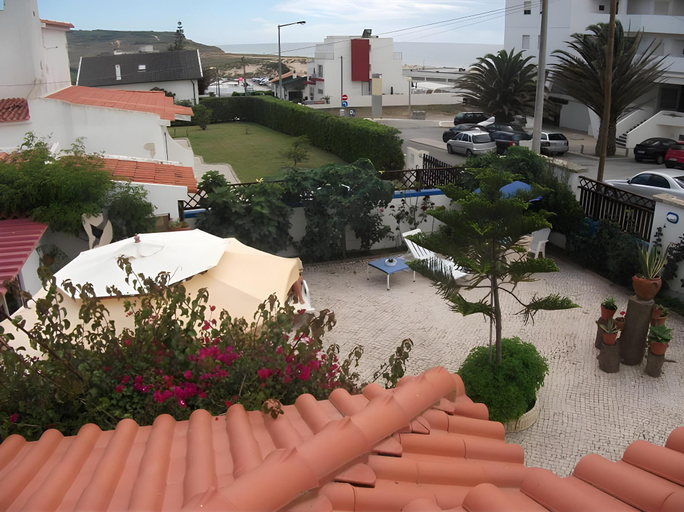 Others 3, West Coast Surf Hostel, Lourinhã