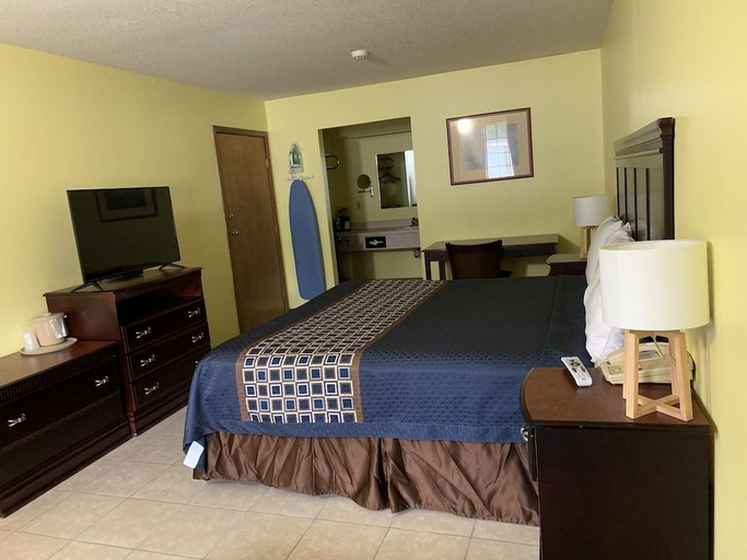 Bedroom 1, Riverwood Inn, Pike