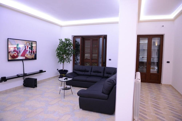Others 5, Bed and Breakfast Mazzini, Lecce