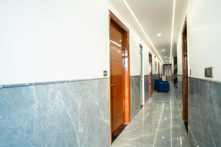 Public Area 2, Treebo Royal Grand, Sector 71, Gautam Buddha Nagar