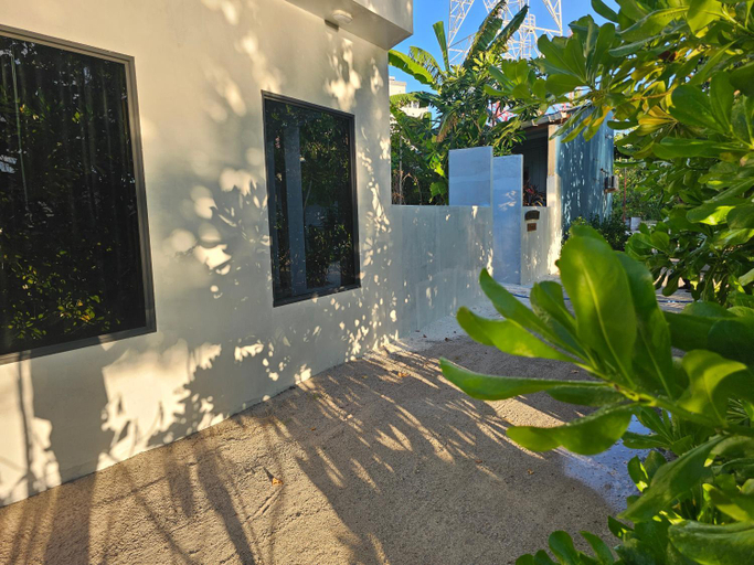 Exterior & Views 2, Sunset Beach View