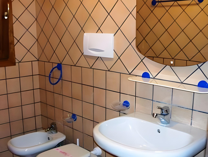 Bathroom 2, Al Barcoco, Livorno