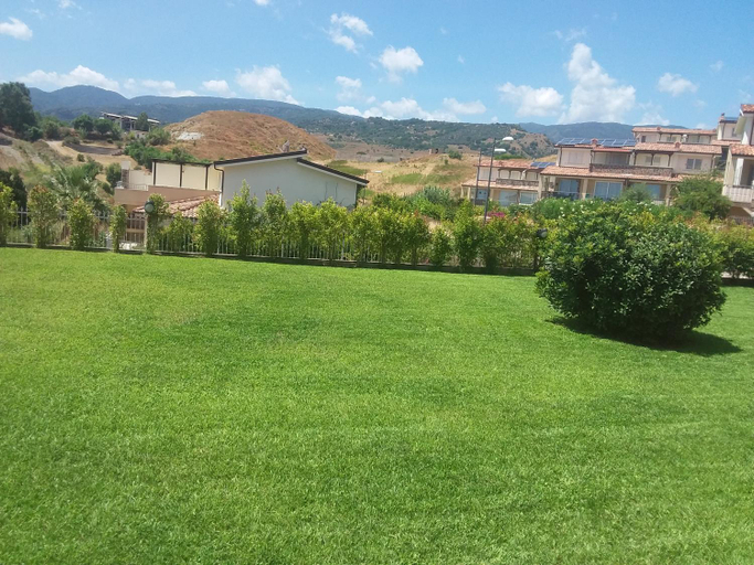 Garden 5, Badolato Apartments, Catanzaro
