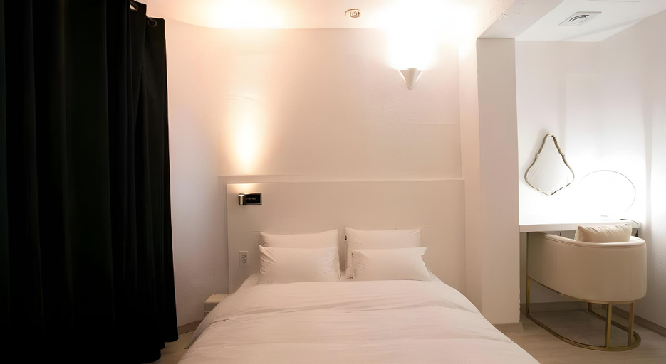 Bedroom 4, Hotel Vantt, Buk