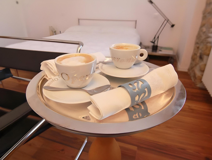 Food & Drinks 5, La Piazzetta di Canale B&B, Trento