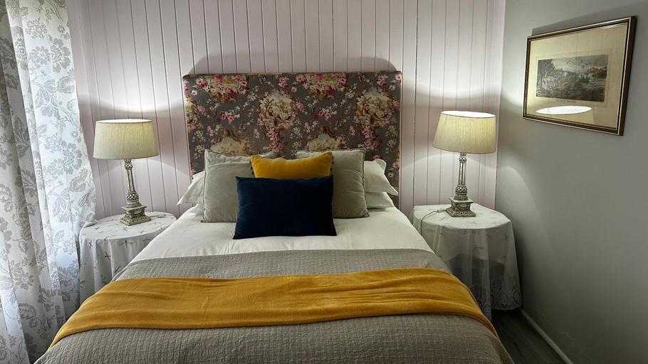Bedroom 3, Courchevel Cottages, Cape Winelands
