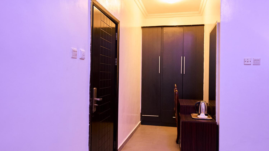 Others 5, Crownedge Hotels, Ikeja