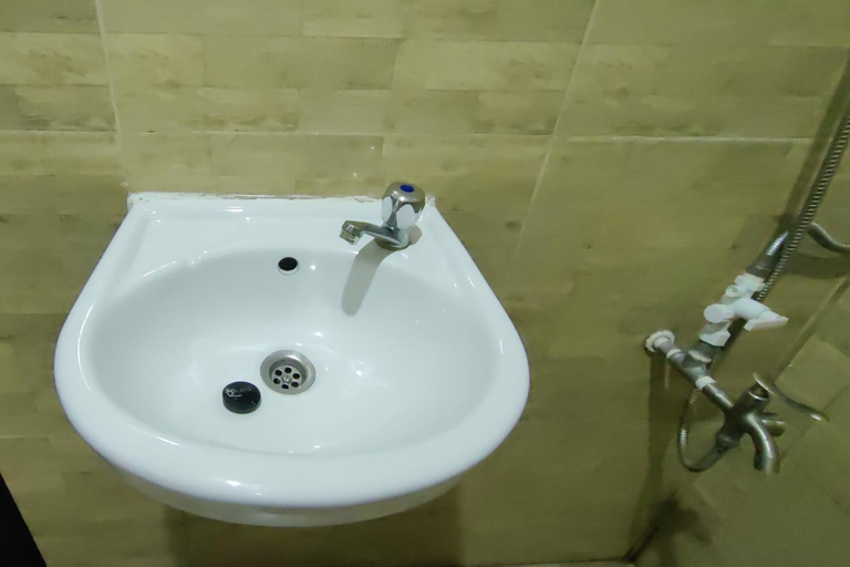 Bathroom 4, Inn Ka Kay Mame near SM City Puerto Princesa, Puerto Princesa City