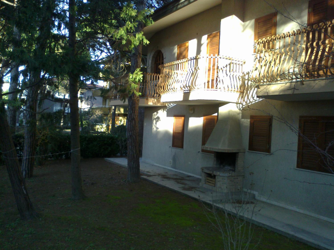 Others 4, Villa Ofelia, Udine