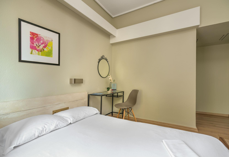 Bedroom 3, Park Hotel, Attica