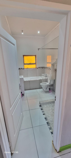 Bathroom 3, Neo & Ruks Goodwood Rooms, City of Cape Town