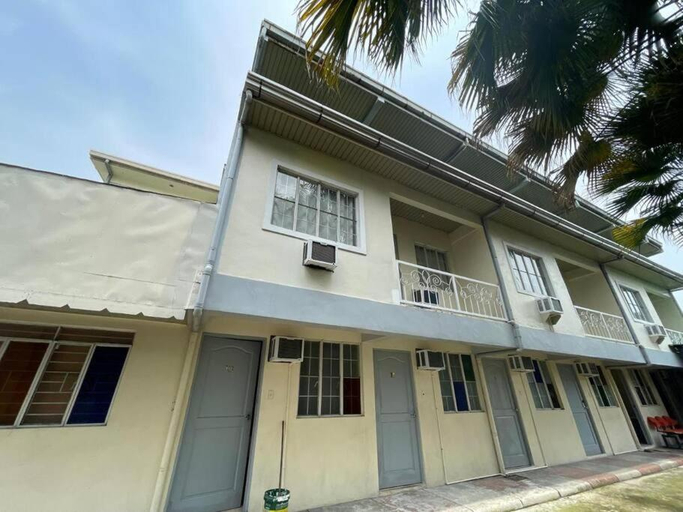 Others 2, Lawton Residences Studio Room 2J - 4 pax, Taguig